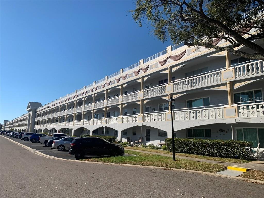 2460 Franciscan Dr. #106, Clearwater, FL 33763