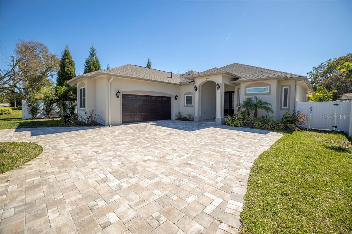 1405 Mehlenbacher Rd., Largo, FL 33770