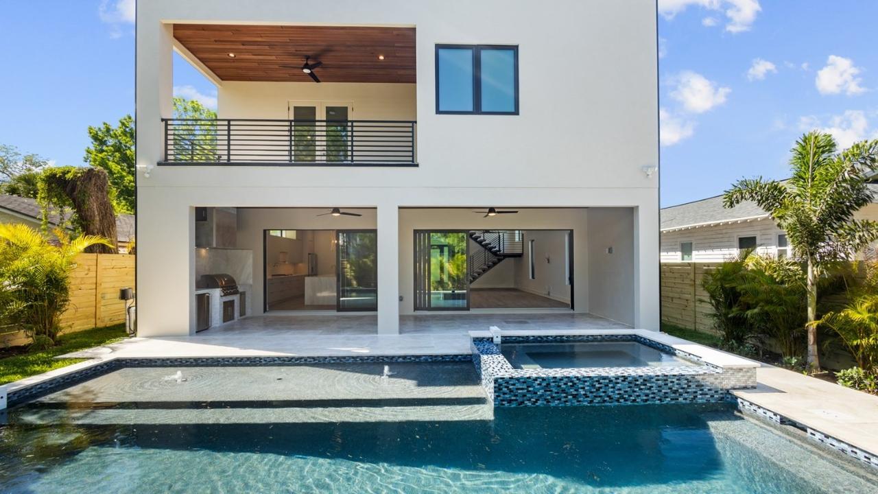 2608 N Ridgewood Ave., Tampa, FL 33602