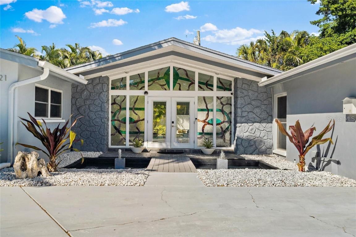 121 58th Ave., St Petersburg, FL 33705