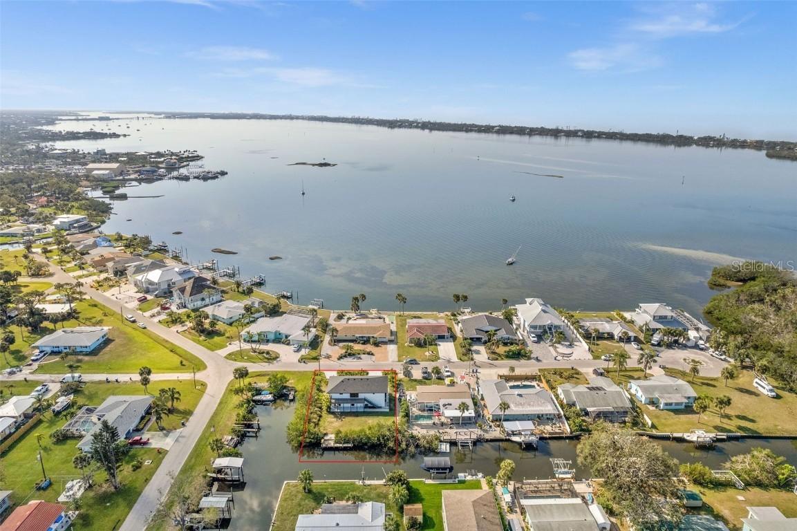 928 Suncrest Ln., Englewood, FL 34223