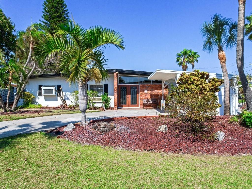 434 41st Ave., St Pete Beach, FL 33706