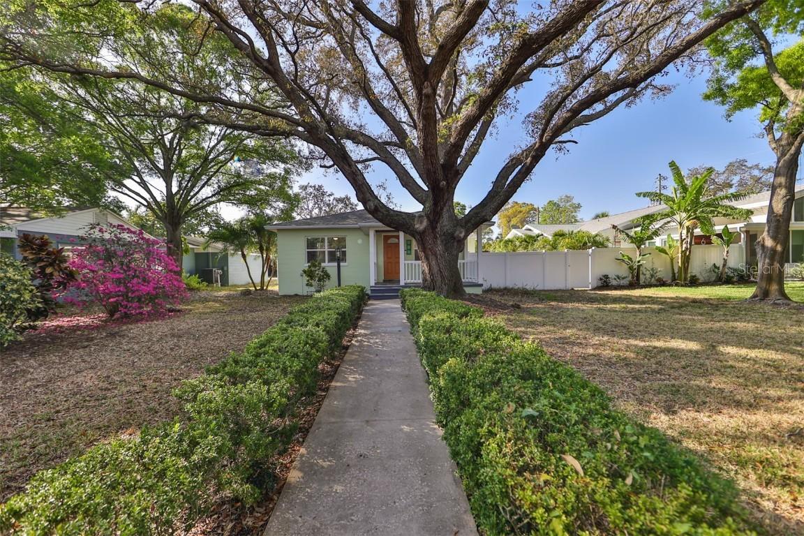 6344 8th Ave., Gulfport, FL 33707