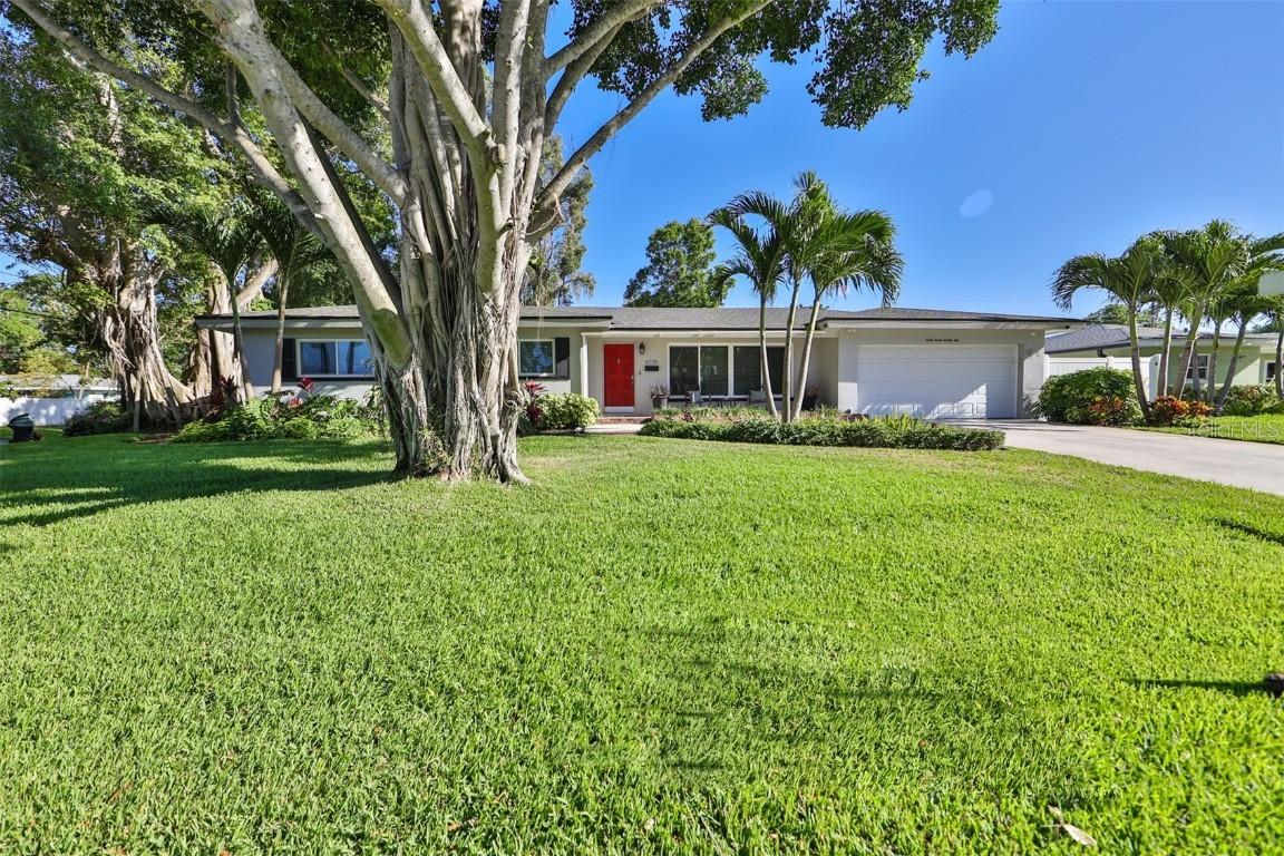 6725 10th Ave., St Petersburg, FL 33710