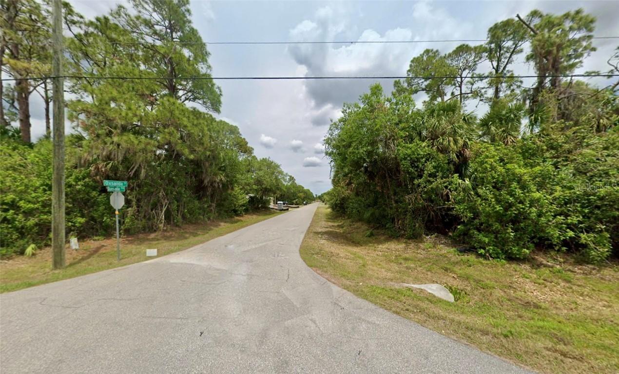 1262 Oxsalida St., Port Charlotte, FL 33952