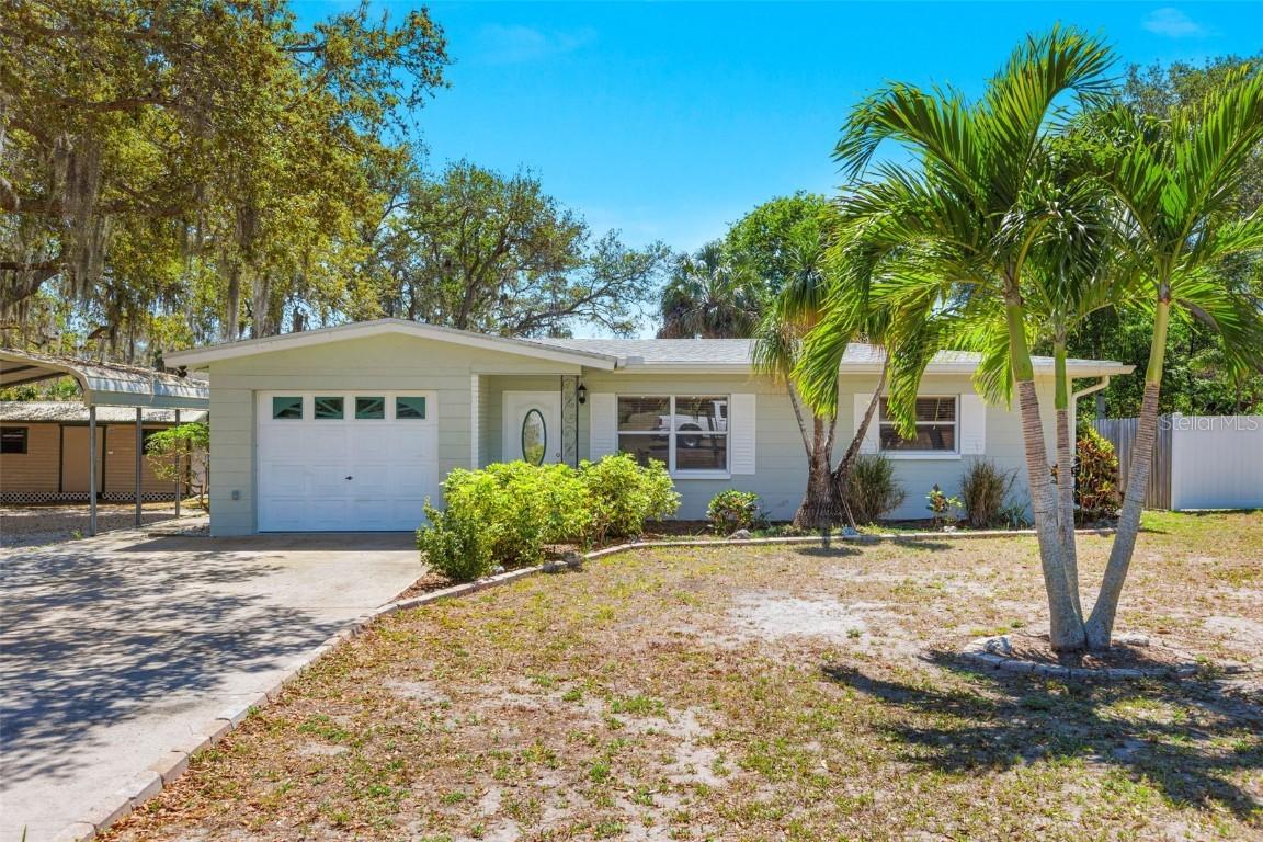14686 Pine Dr., Largo, FL 33774