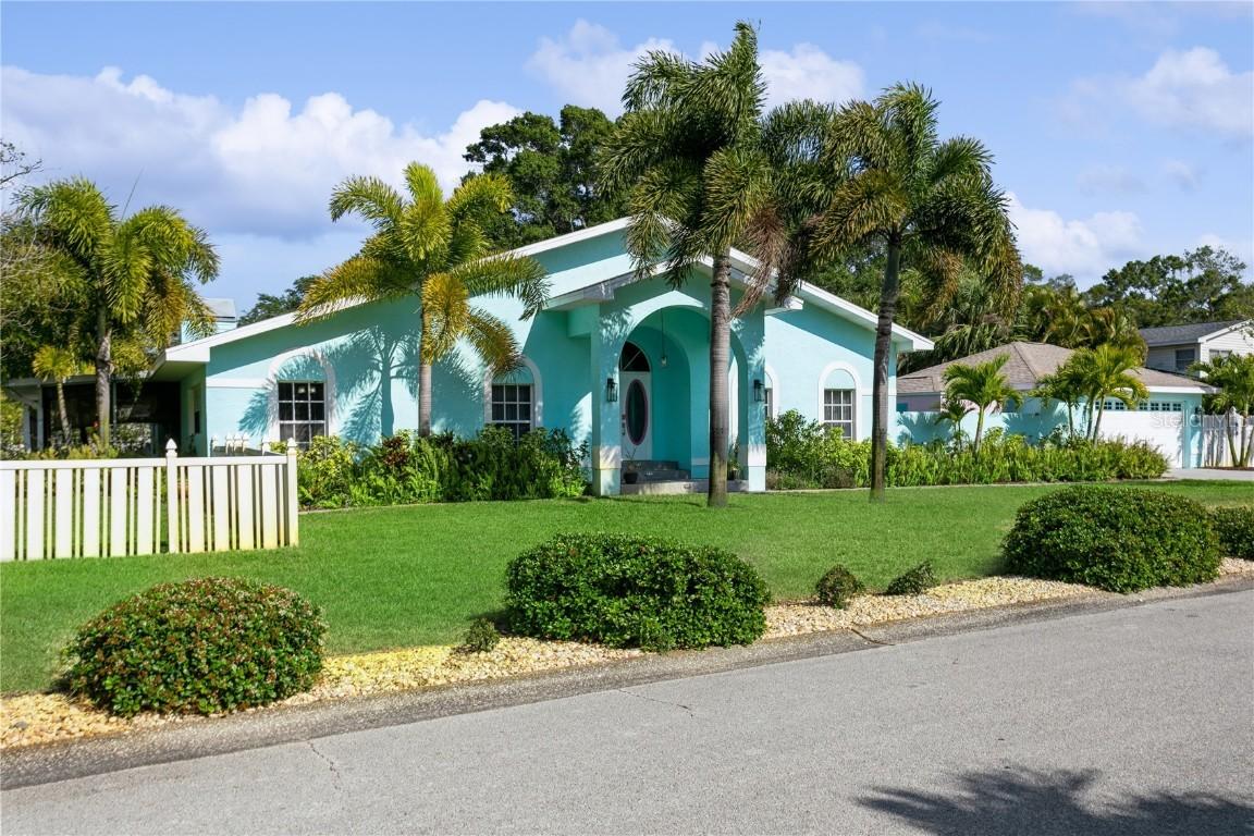 7960 Country Club Rd., St Petersburg, FL 33710