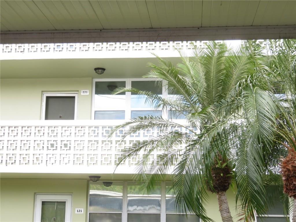 4705 1st St. #221, St Petersburg, FL 33703