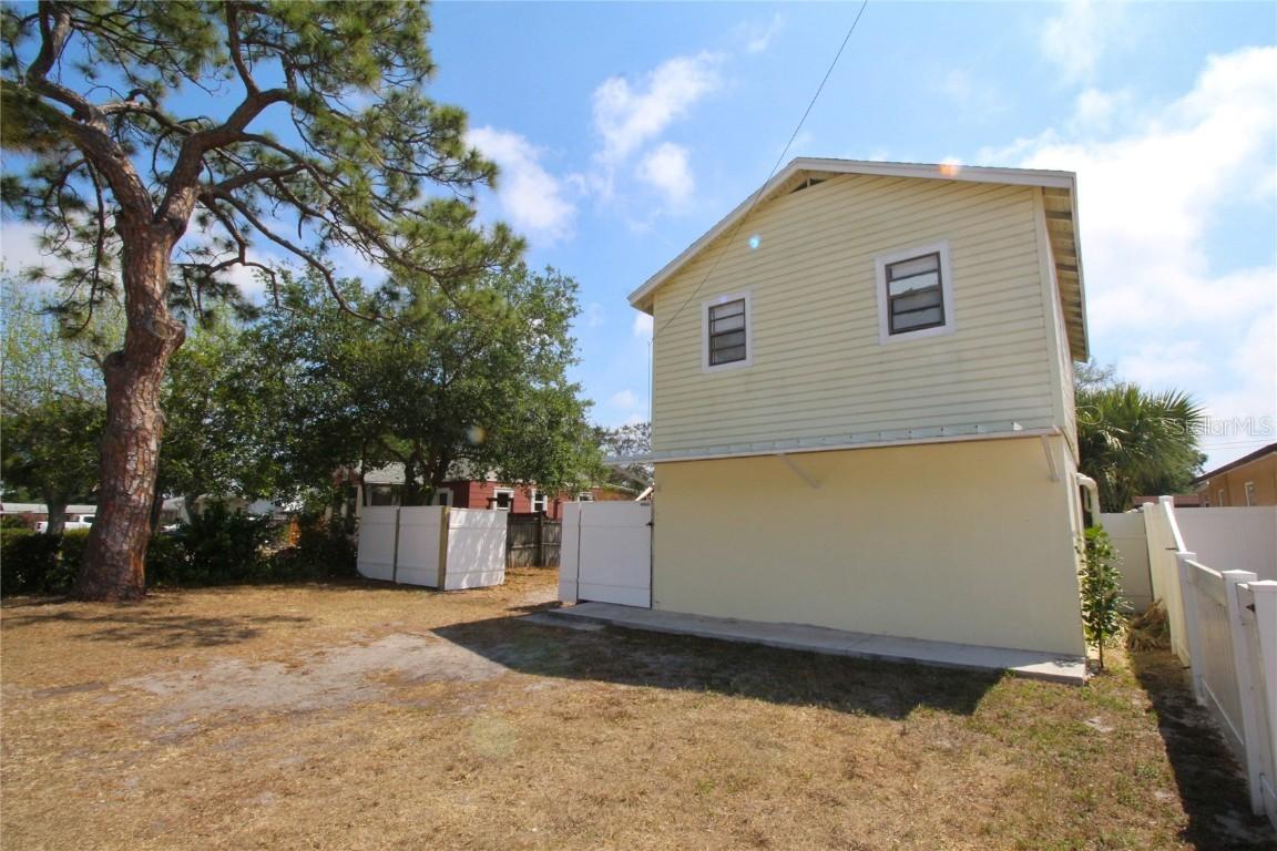 7362 N 43rd Ave., St Petersburg, FL 33709