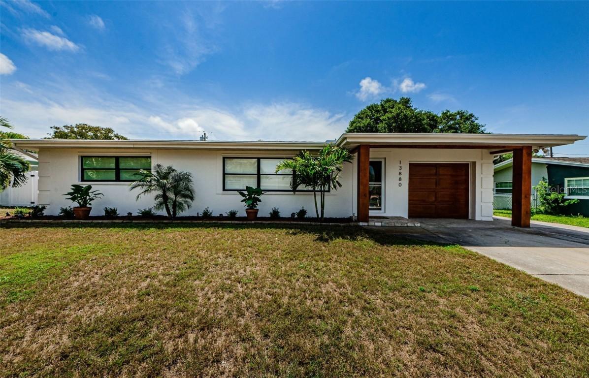 13880 Bermuda Dr., Seminole, FL 33776