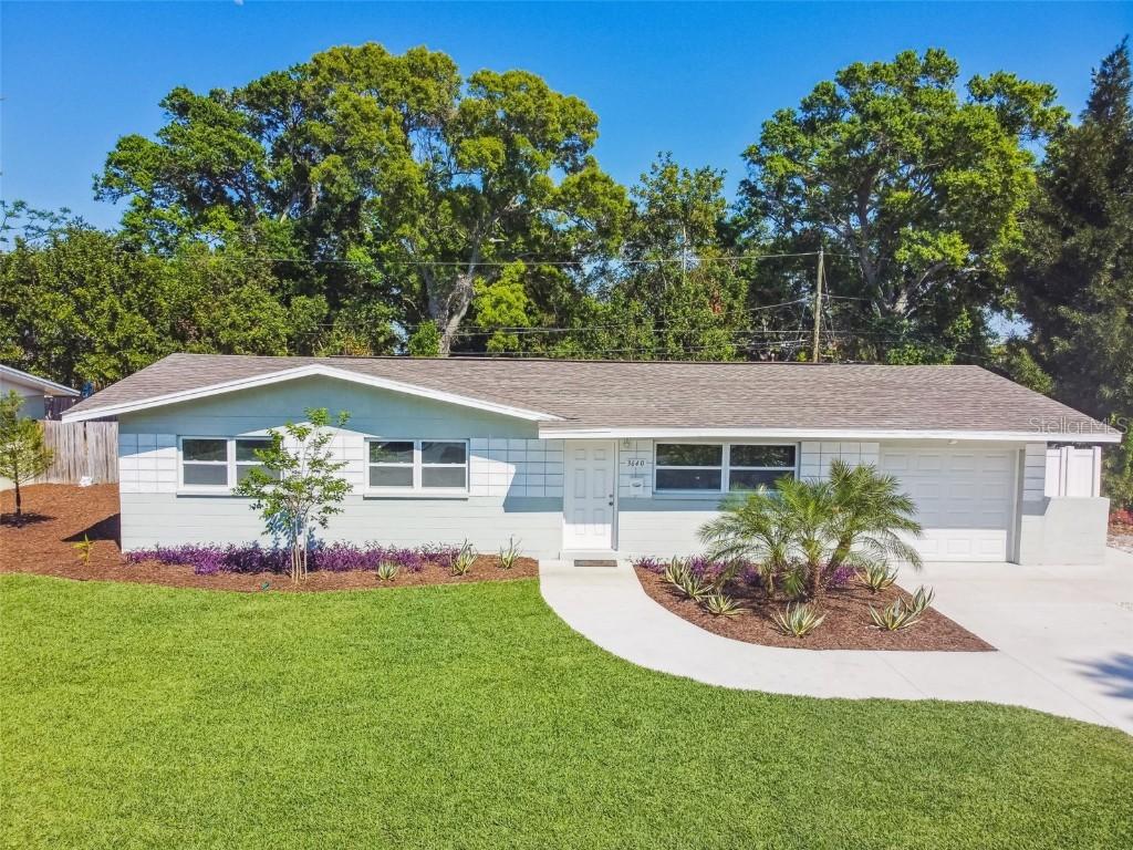 3640 Searobin Dr., St Petersburg, FL 33705