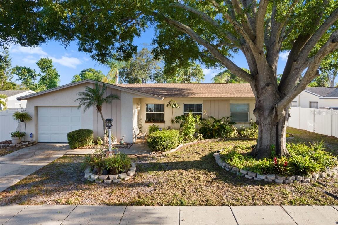 9252 81st Ave., Largo, FL 33777