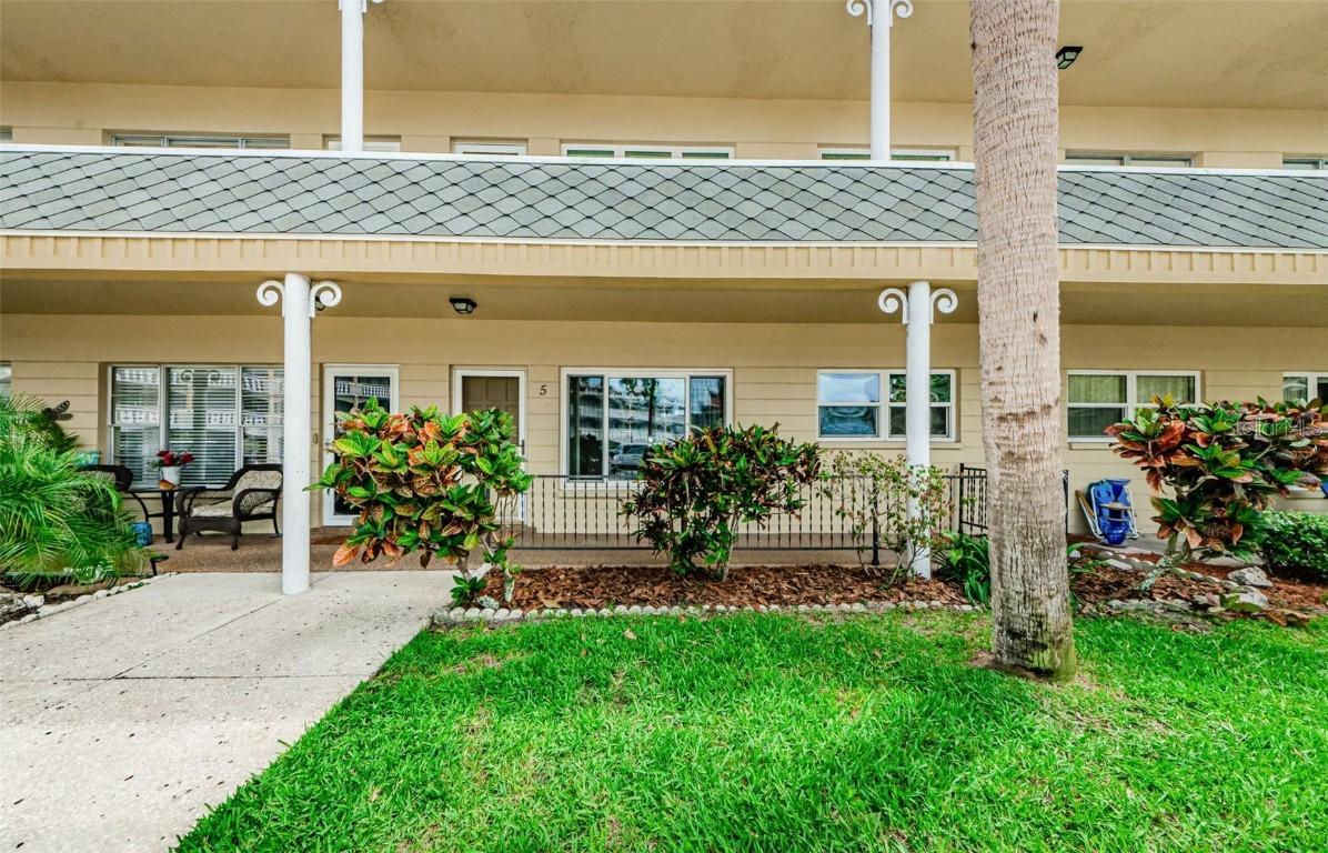 2459 Franciscan Dr. #5, Clearwater, FL 33763