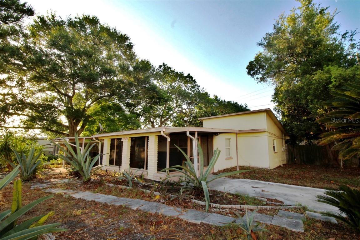 10594 118th Ter., Largo, FL 33773