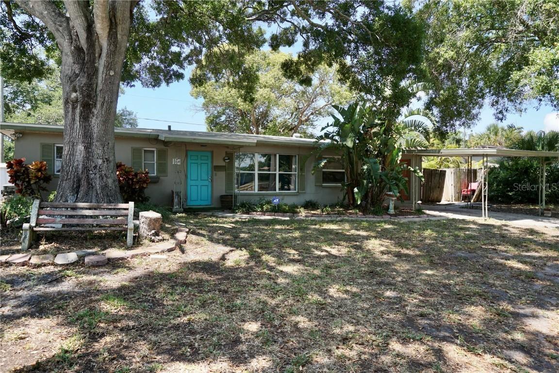 1358 Farragut Dr., St Petersburg, FL 33710