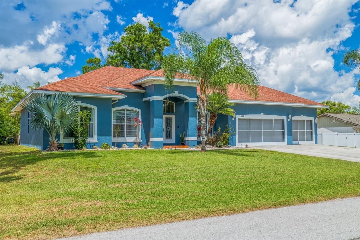 3327 Grove Pl., Land O Lakes, FL 34639