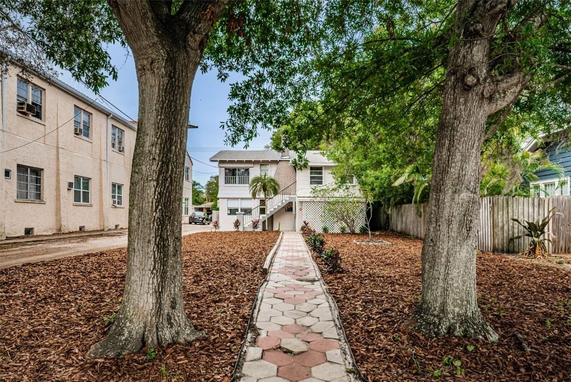 2624 12th St., St Petersburg, FL 33704