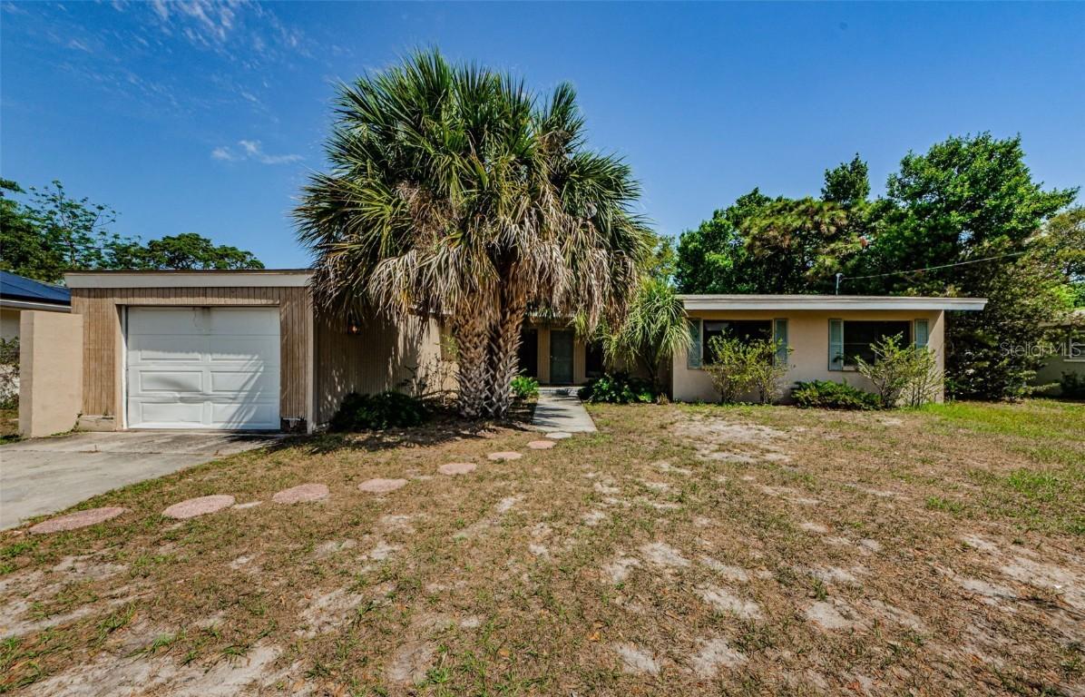 2713 Renatta Dr., Belleair Bluffs, FL 33770