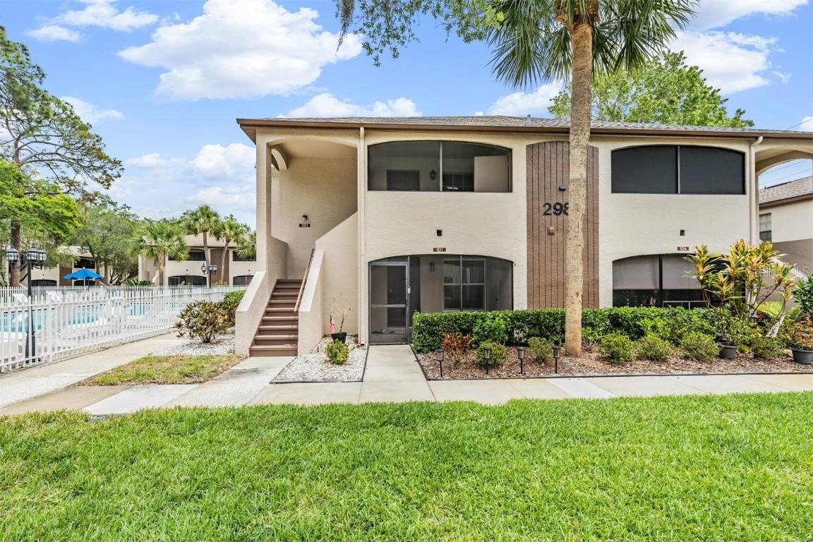 2987 Bonaventure Cir. #201, Palm Harbor, FL 34684