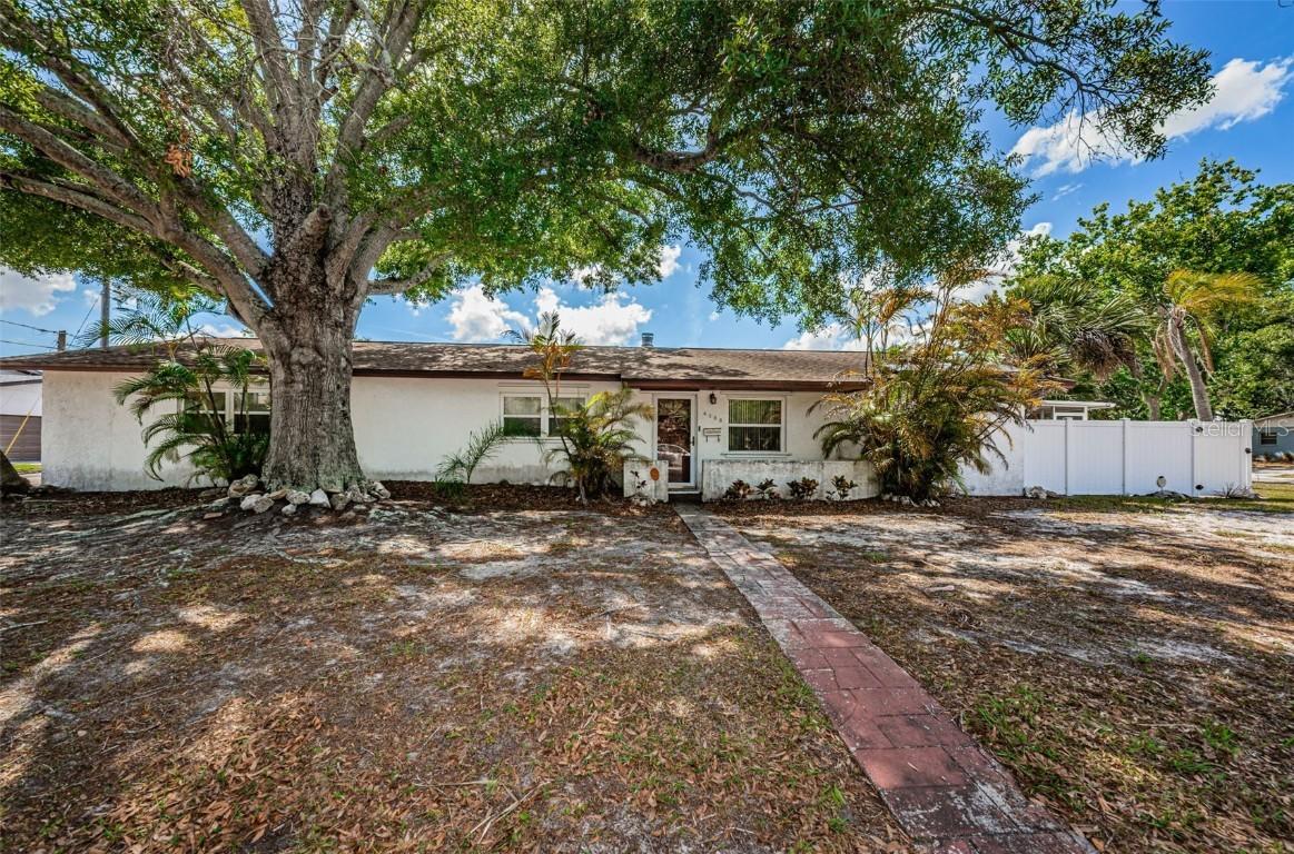 4580 5th St., St Petersburg, FL 33703