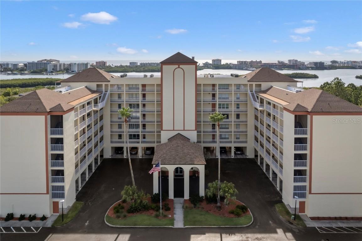 9000 Commodore Dr. #707, Seminole, FL 33776