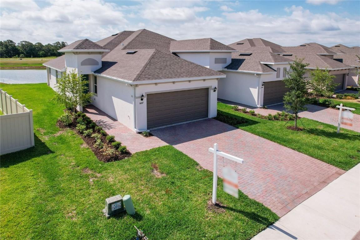 5847 Mezzana Run, Palmetto, FL 34221