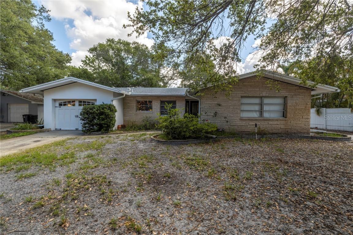 6343 13th Ave., Gulfport, FL 33707