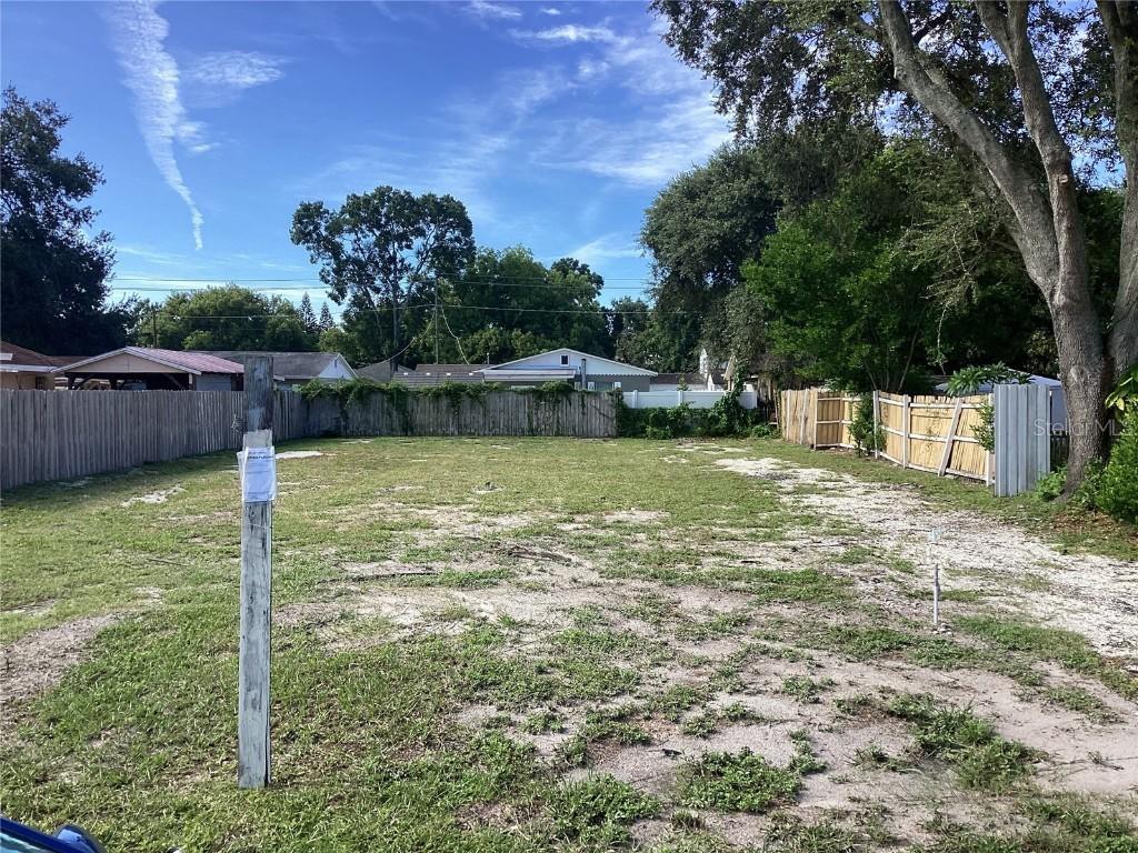 2122 W Henry Ave., Tampa, FL 33603