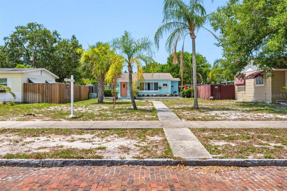 350 79th Ave. #104, St Petersburg, FL 33702