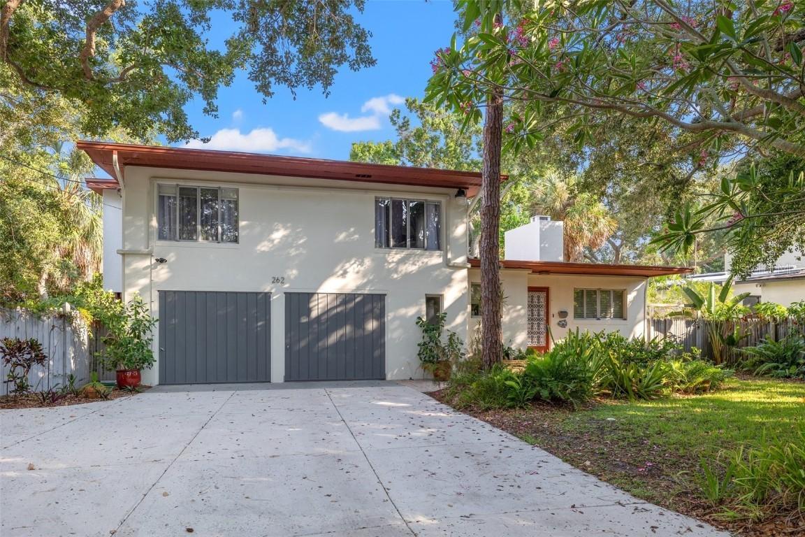 262 Driftwood Rd., St Petersburg, FL 33705