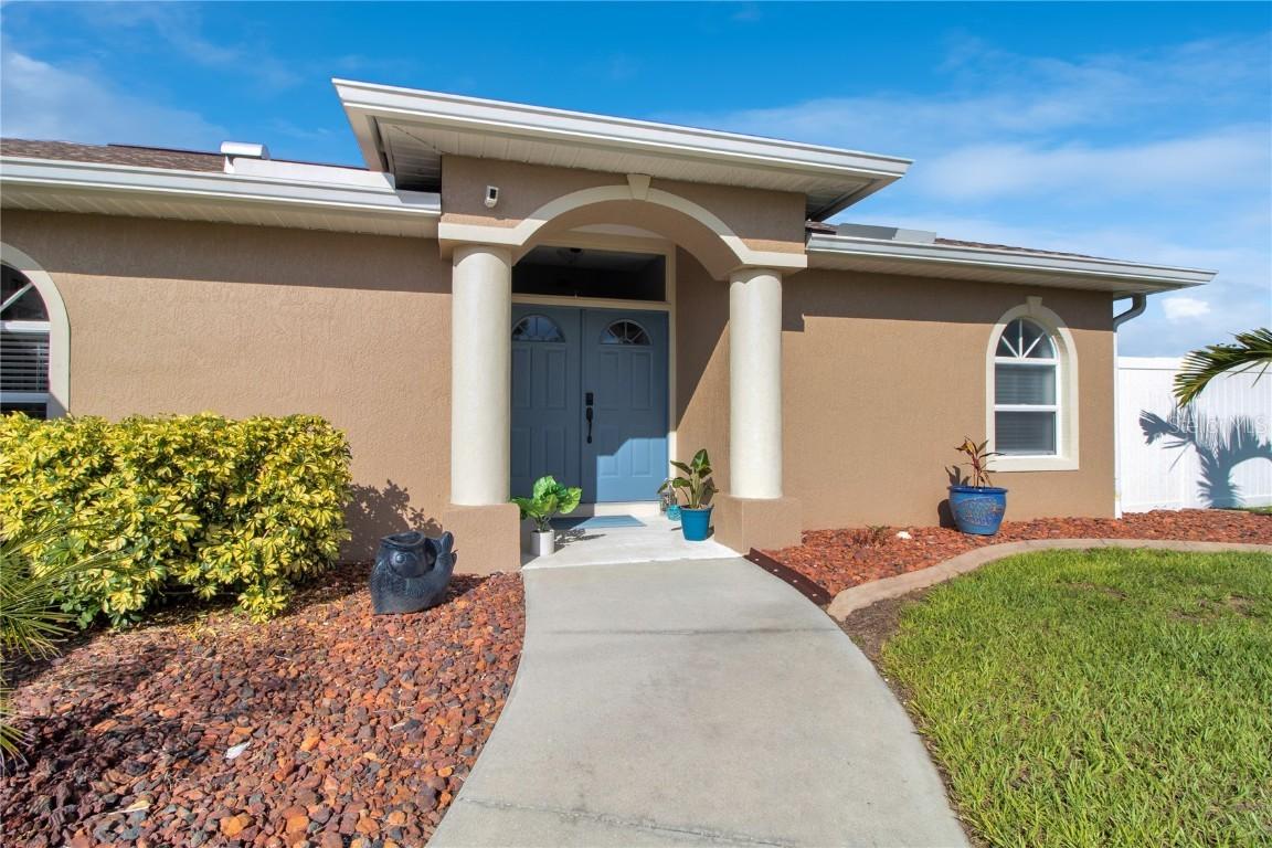 7459 Regina Dr., Englewood, FL 34224