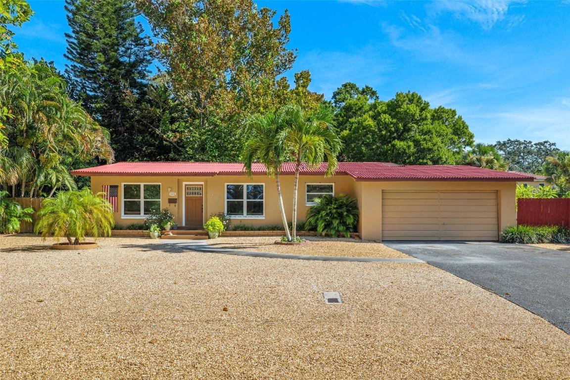 111 63rd Ave., St Petersburg, FL 33705