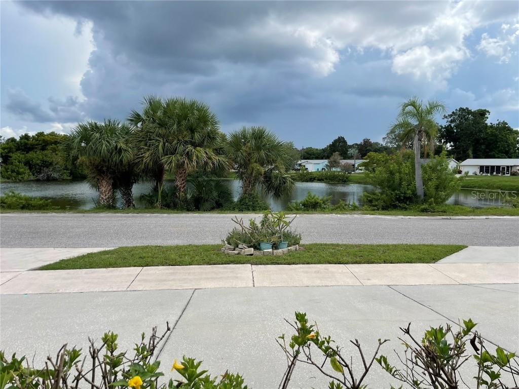 1651 Plum Tree Rd., Holiday, FL 34690
