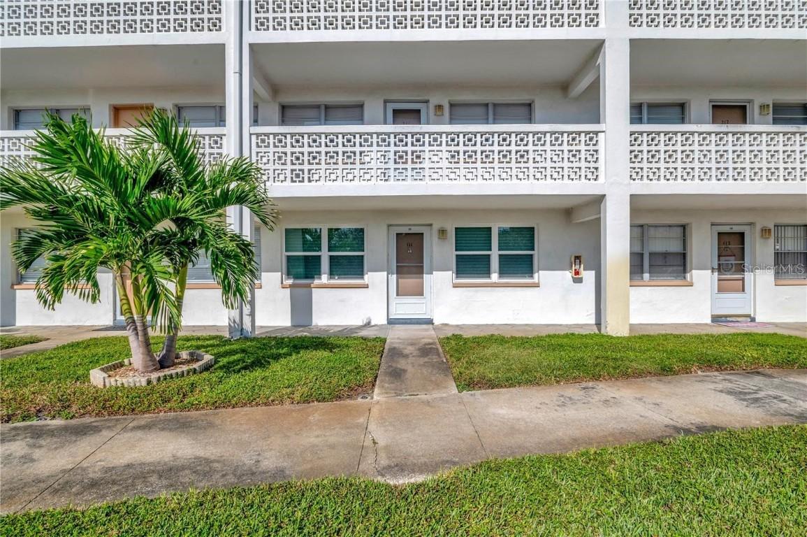 1000 79th Ave. #209, St Petersburg, FL 33702