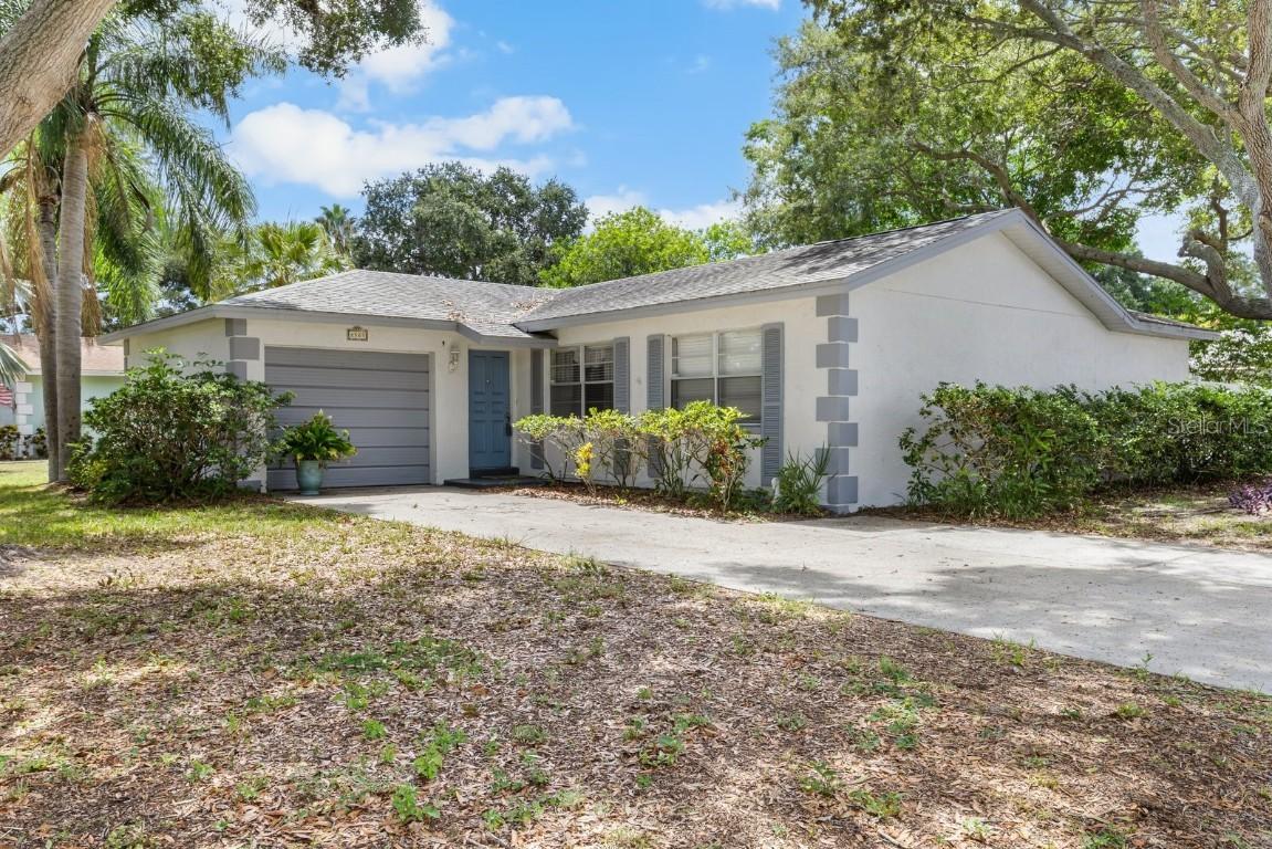 8585 Denise Dr., Largo, FL 33777
