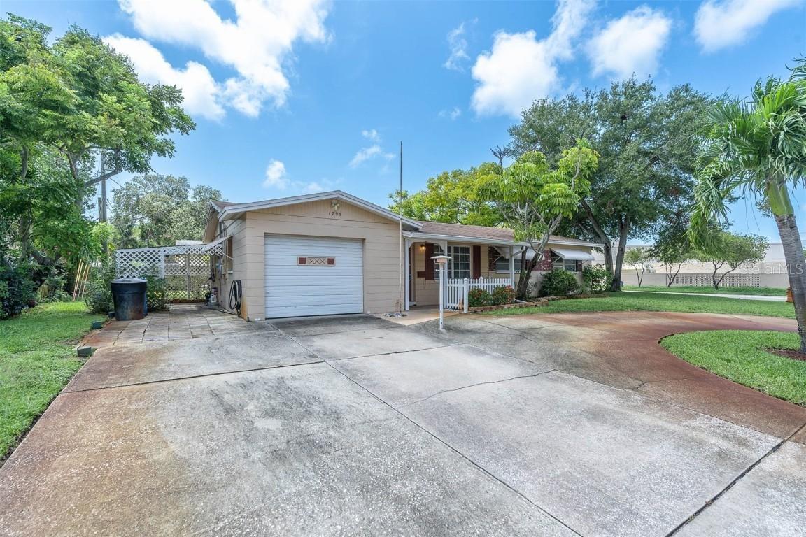 1798 Devonshire Dr., St Petersburg, FL 33710