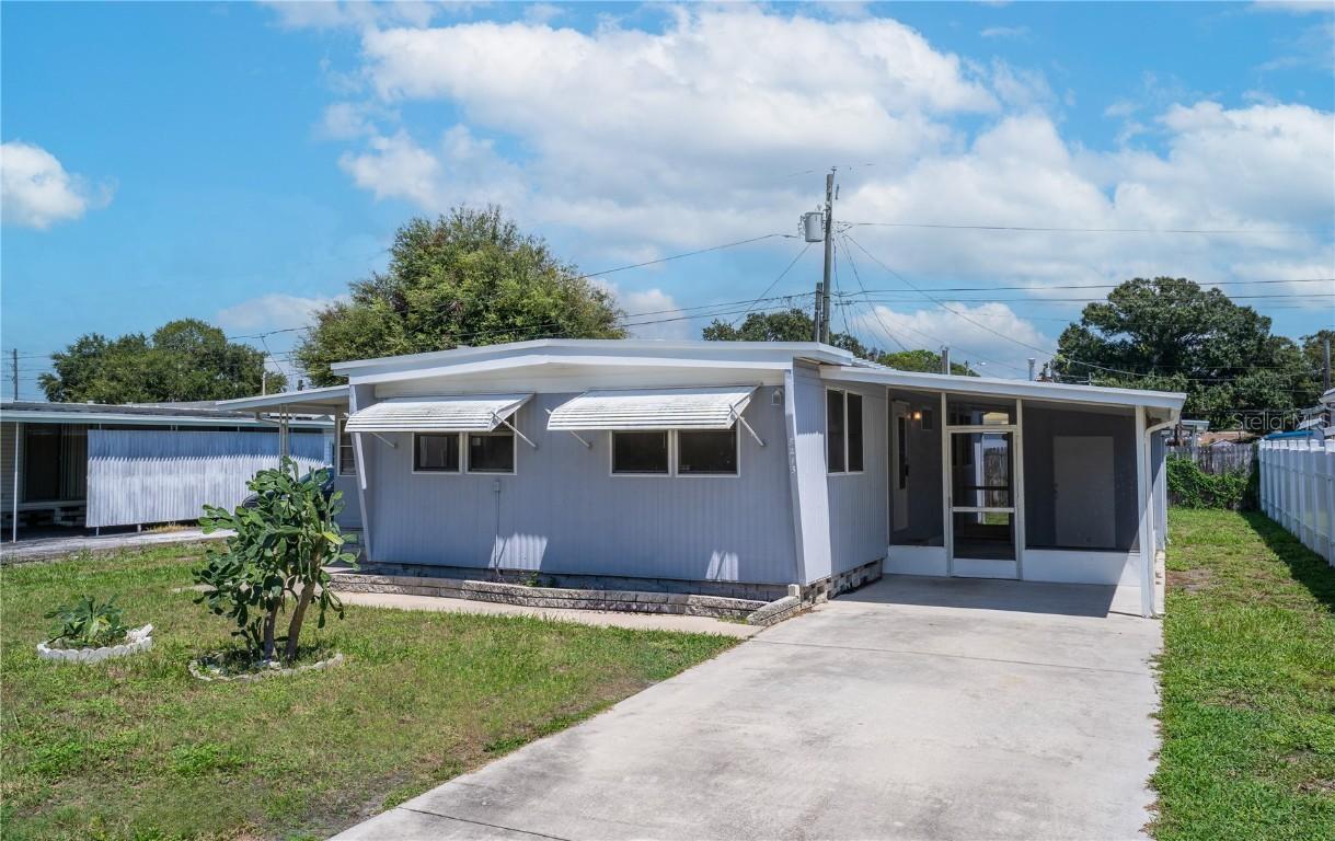 5273 Yellow Pine St., St Petersburg, FL 33709