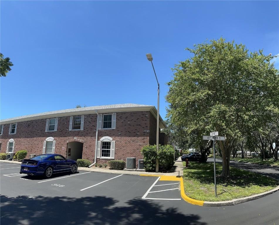 3425 41st Ter. #202, St Petersburg, FL 33711