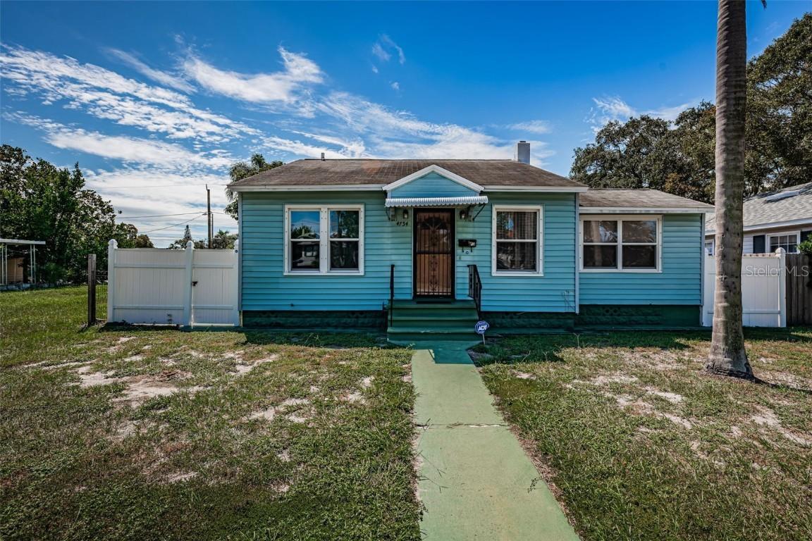 4754 1st Ave., St Petersburg, FL 33713