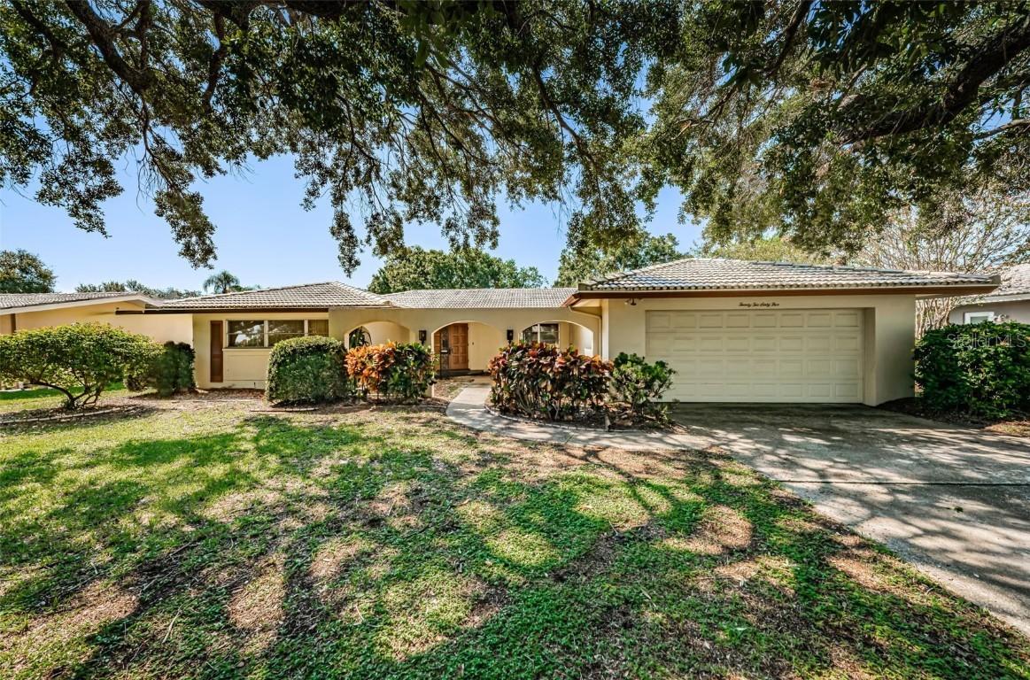 2265 Grovewood Rd., Clearwater, FL 33764