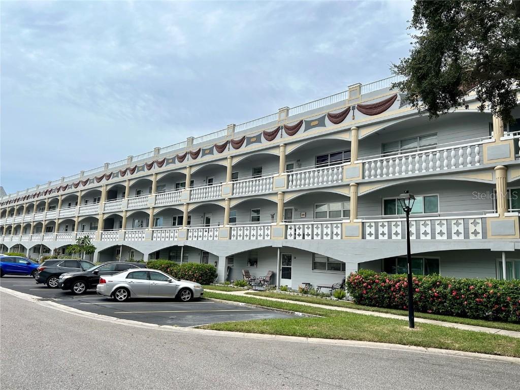 2460 Franciscan Dr. #104, Clearwater, FL 33763