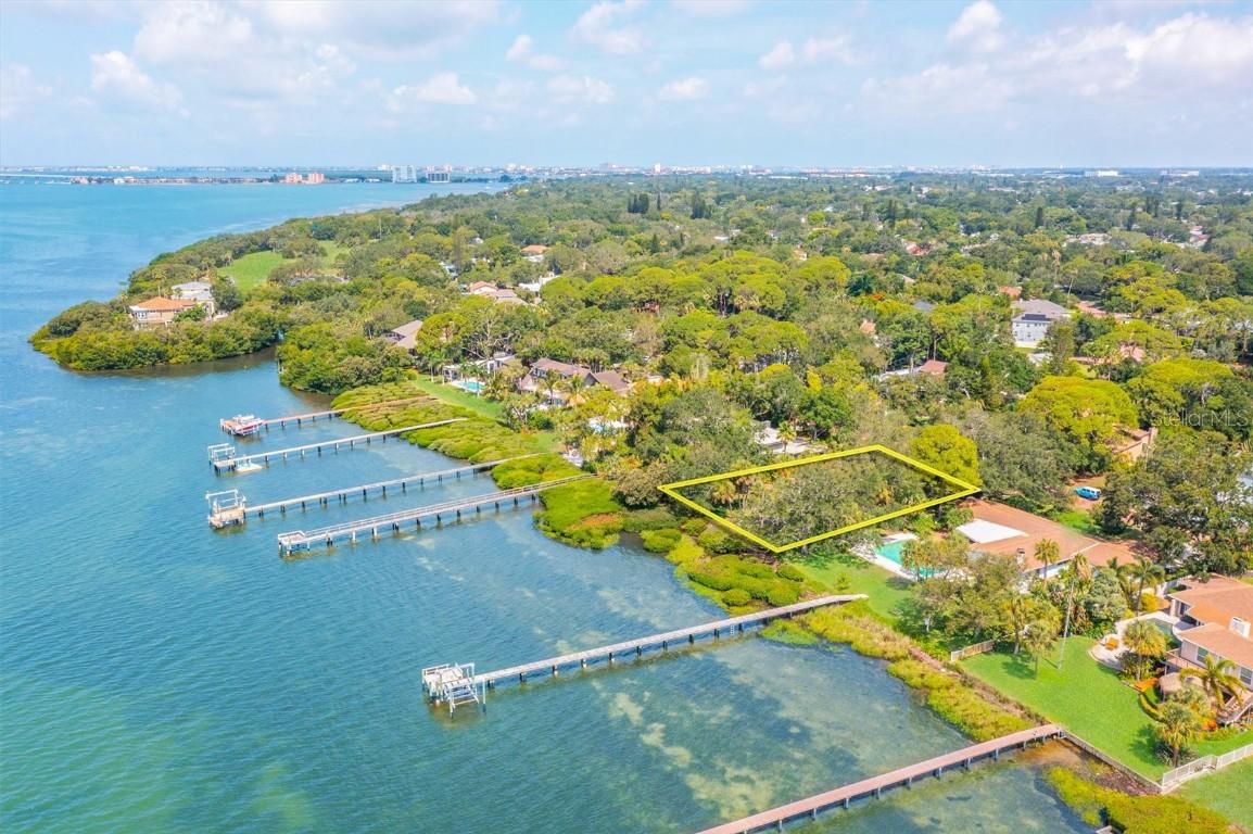 1130 Friendly Way, St Petersburg, FL 33705