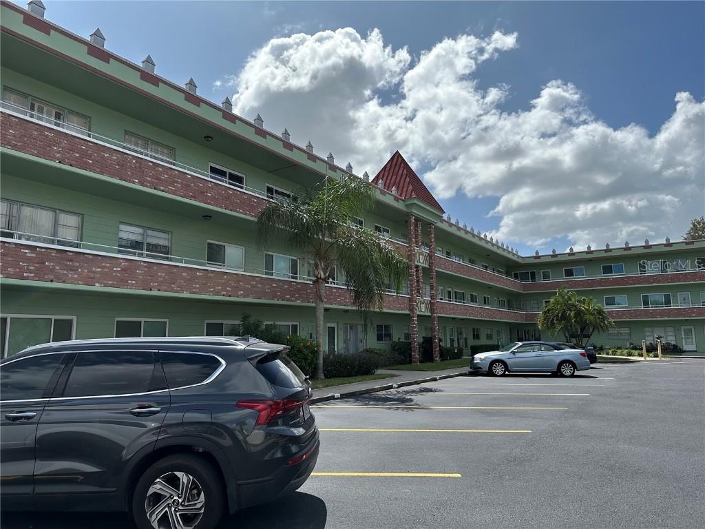 2359 Finlandia Ln. #27, Clearwater, FL 33763