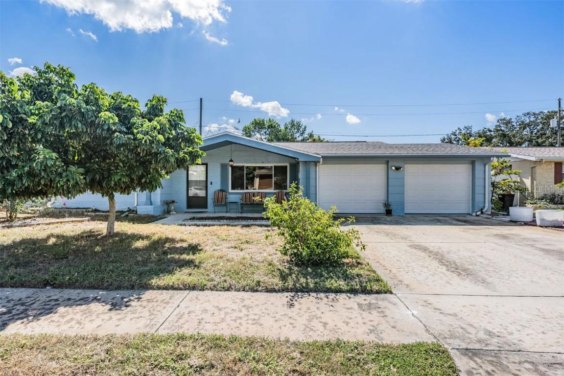 5550 Mosaic Dr., Holiday, FL 34690