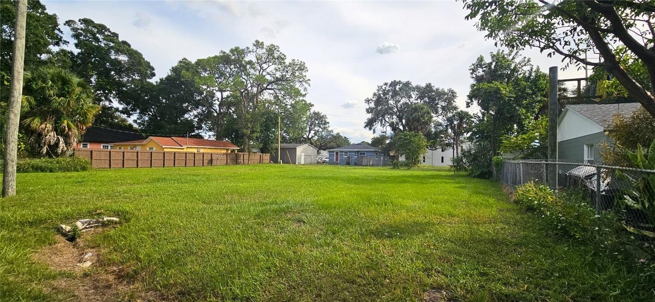 2009 Davis St., Tampa, FL 33605