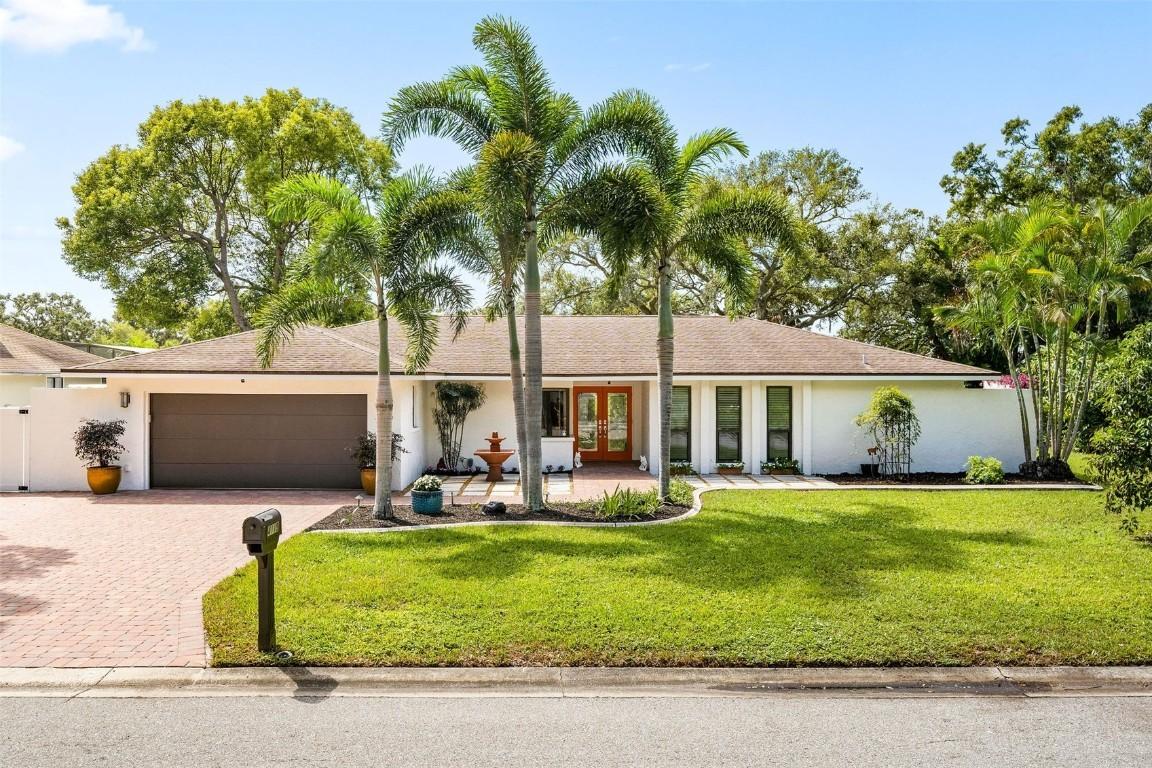 4119 Pinar Dr., Bradenton, FL 34210