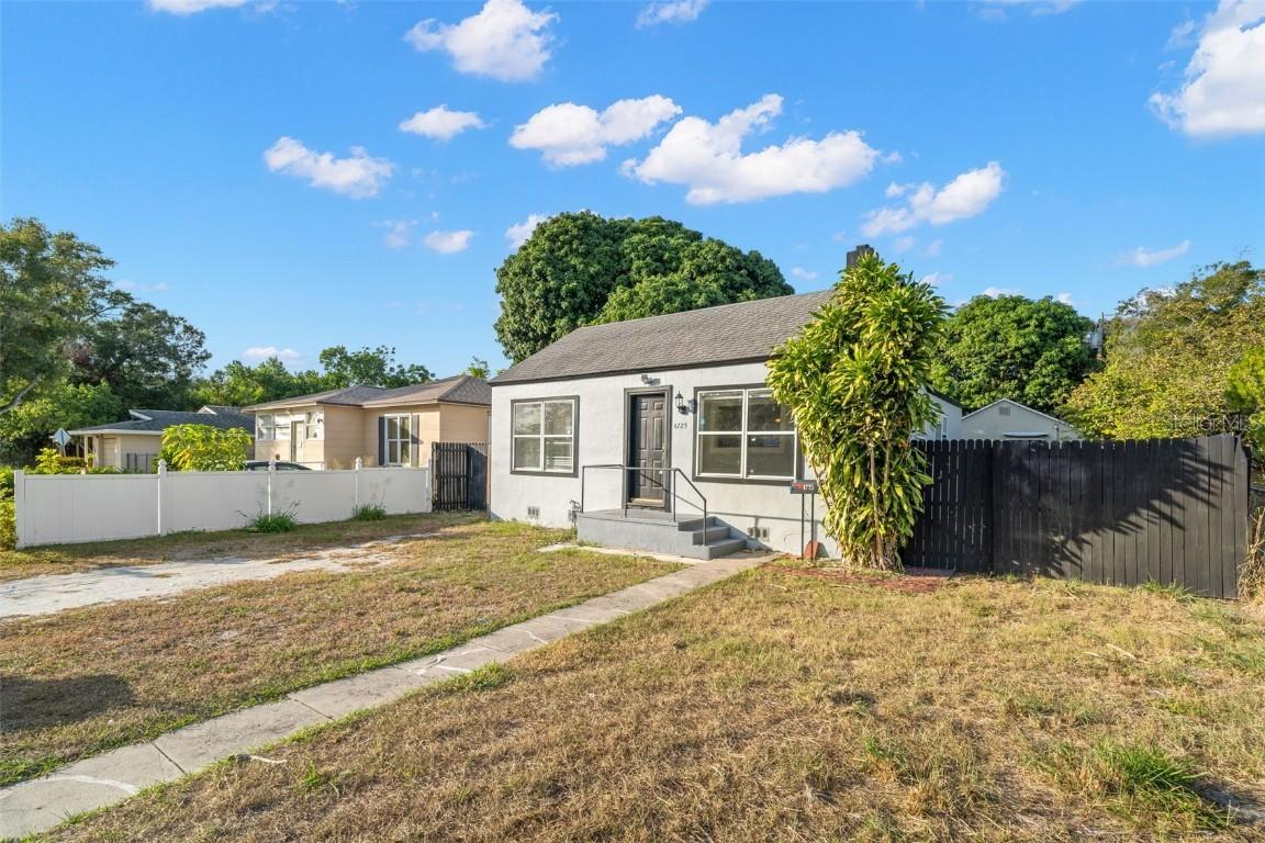 4725 S 15th Ave., St Petersburg, FL 33711