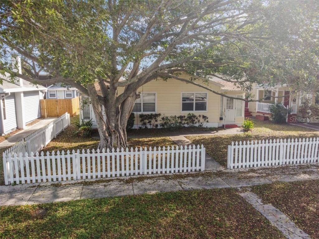 2911 10th St., St Petersburg, FL 33704
