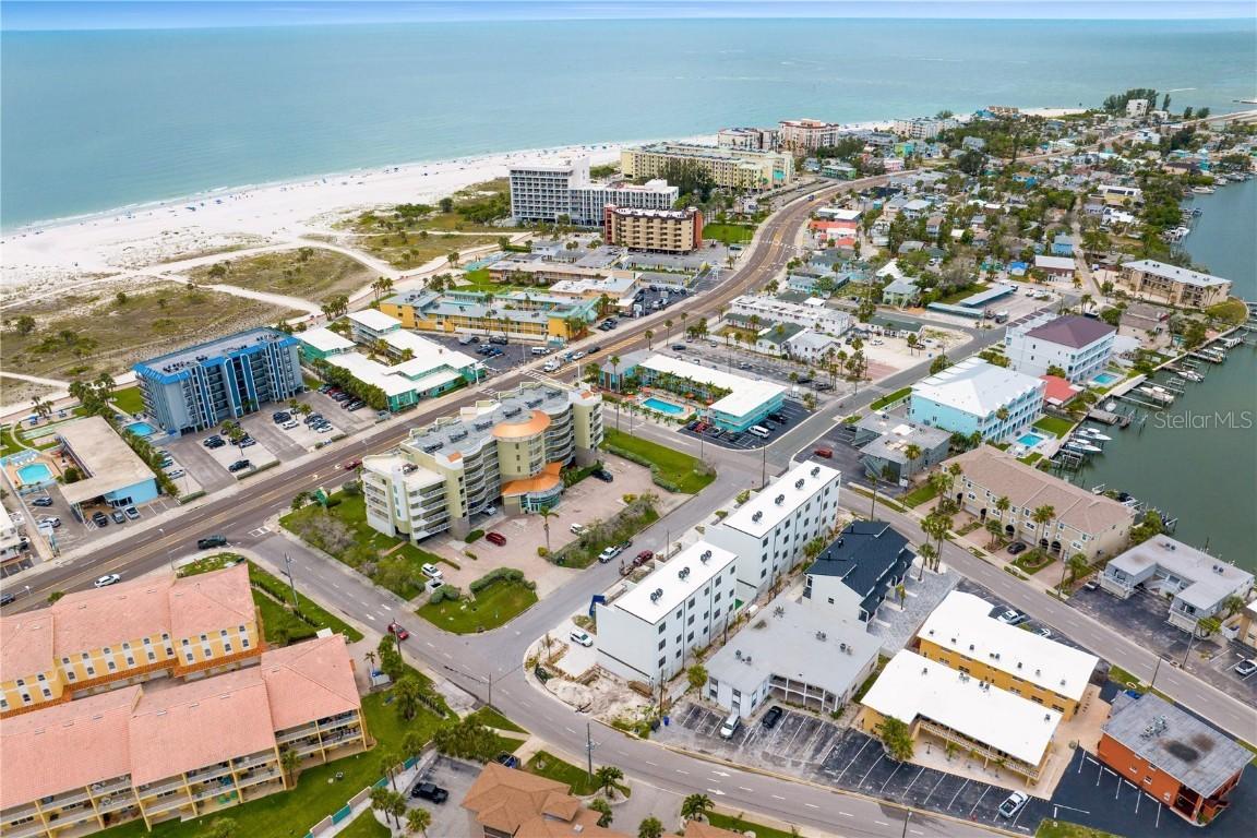 11605 1st St. #5, Treasure Island, FL 33706