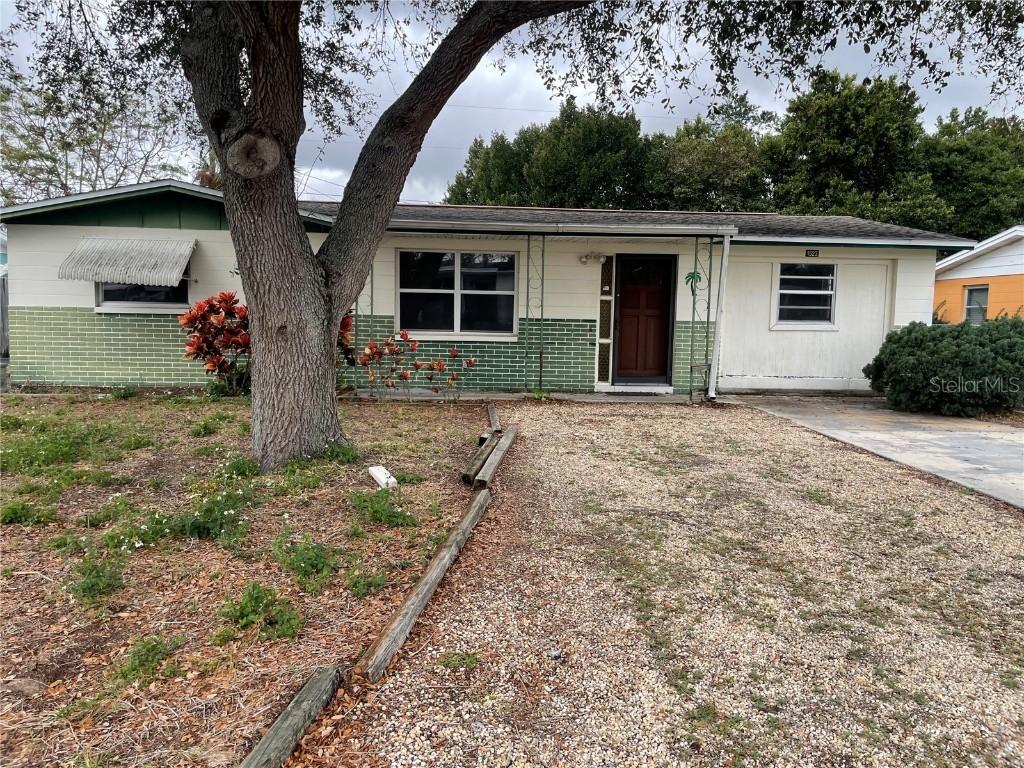 1523 Sentinel St., Holiday, FL 34690